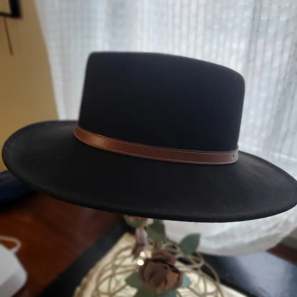 Unisex Classic Black Wool Hat with leather Brown Band - Picture 4 of 14